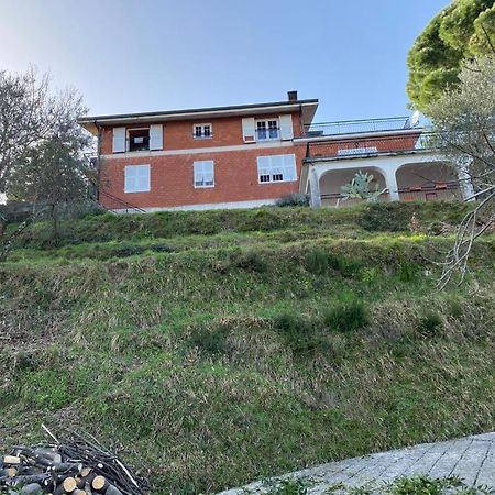 Casa Vacanza Villa Patrizia Follo Alto Экстерьер фото